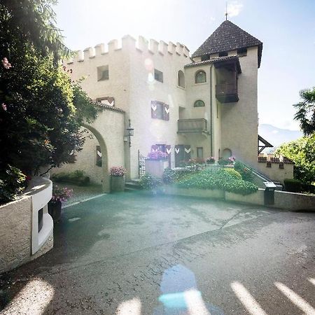 Schloss Plars Wine & Suites Lagundo Exterior photo